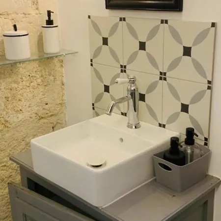 La Demeure Guest house